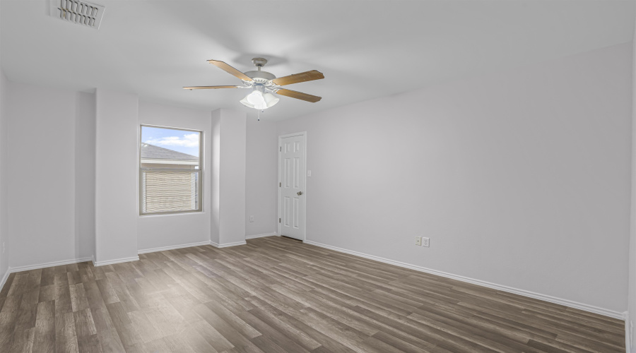 607 Larga Vista Dr, LAREDO, Texas 78043, 5 Bedrooms Bedrooms, 7 Rooms Rooms,3 BathroomsBathrooms,Residential,For Sale,607 Larga Vista Dr,20260130