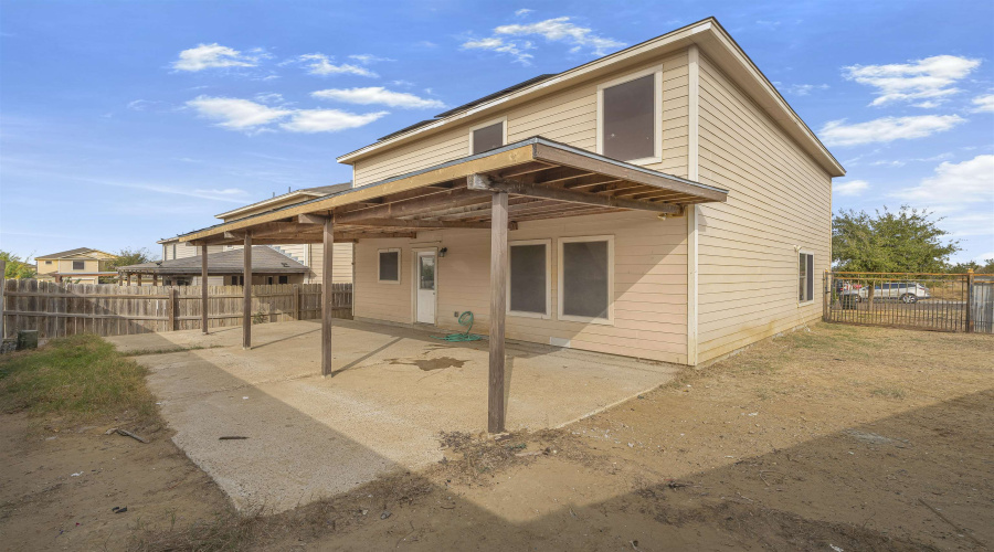 607 Larga Vista Dr, LAREDO, Texas 78043, 5 Bedrooms Bedrooms, 7 Rooms Rooms,3 BathroomsBathrooms,Residential,For Sale,607 Larga Vista Dr,20260130