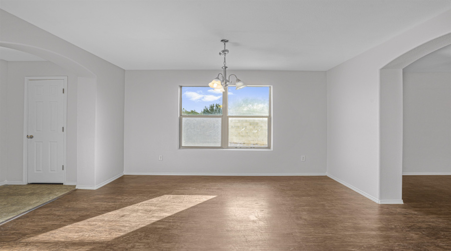 607 Larga Vista Dr, LAREDO, Texas 78043, 5 Bedrooms Bedrooms, 7 Rooms Rooms,3 BathroomsBathrooms,Residential,For Sale,607 Larga Vista Dr,20260130