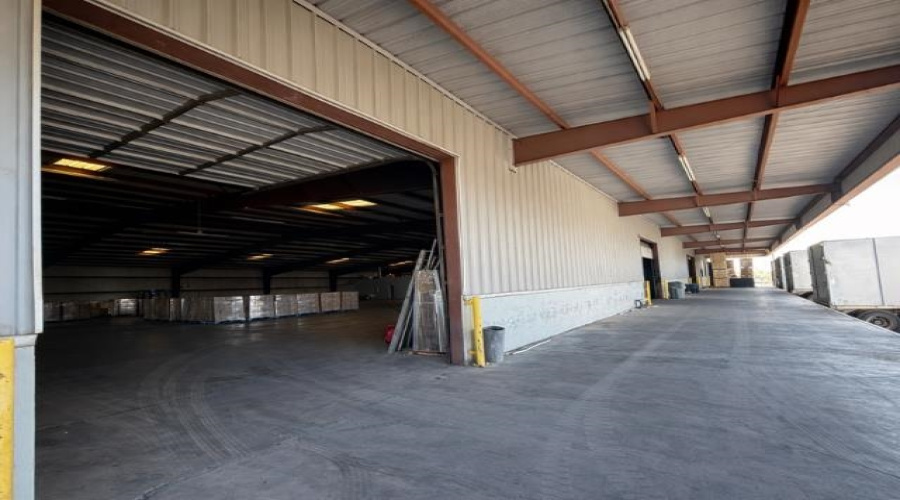 14202 Business Ave, Laredo, Texas 78045, 1 Bedroom Bedrooms, 11 Rooms Rooms,2 BathroomsBathrooms,Commercial/industrial,For Rent,14202 Business Ave,20260125