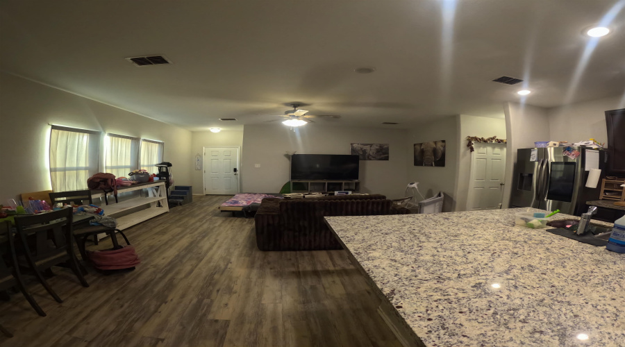 4307 Ainoha Dr., Laredo, Texas 78046-5812, 4 Bedrooms Bedrooms, 7 Rooms Rooms,3 BathroomsBathrooms,Residential,For Sale,4307 Ainoha Dr.,20260134