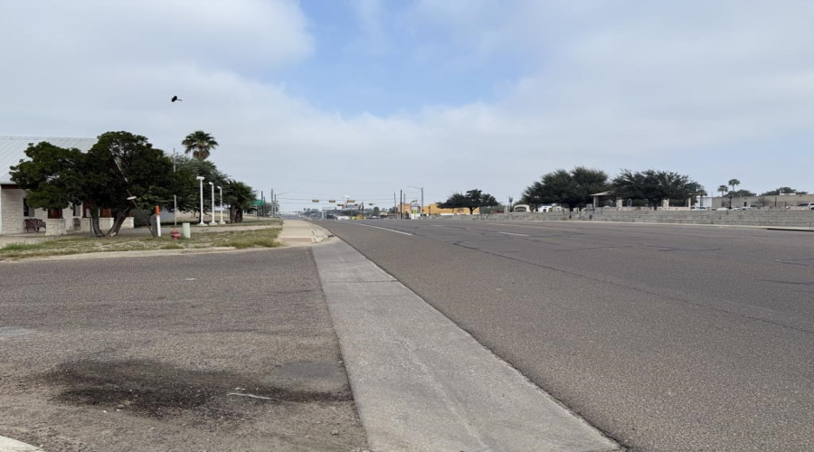 509 N US Highway 83, Zapata, Texas 78046, 1 Room Rooms,1 BathroomBathrooms,Commercial retail/office,For Sale,509 N US Highway 83,20260142