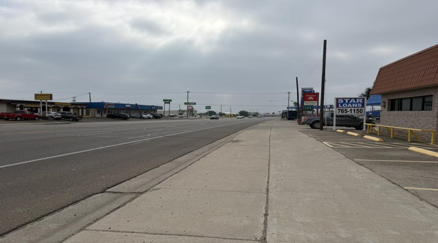 509 N US Highway 83, Zapata, Texas 78046, 1 Room Rooms,1 BathroomBathrooms,Commercial retail/office,For Sale,509 N US Highway 83,20260142