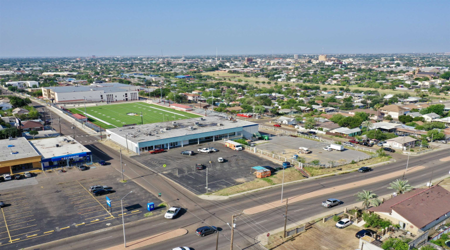 201 E Clark Blvd, Laredo, Texas 78040, 1 Room Rooms,2 BathroomsBathrooms,Commercial retail/office,For Rent,201 E Clark Blvd,20260144