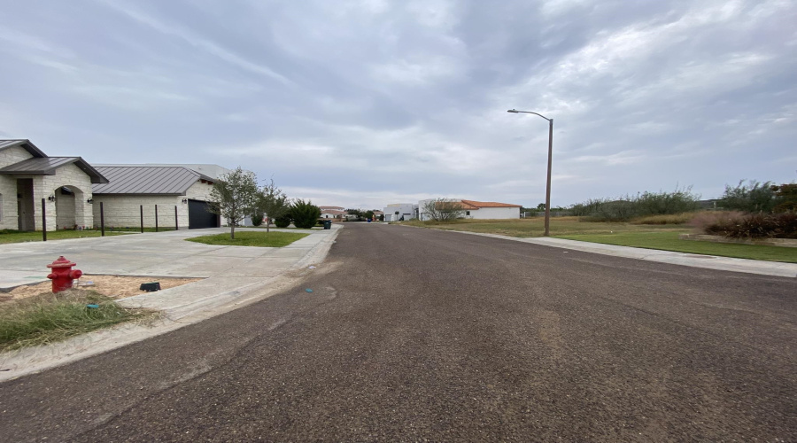 334 Iguazu Falls, LAREDO, Texas 78043, ,Land,For Sale,334 Iguazu Falls,20260148