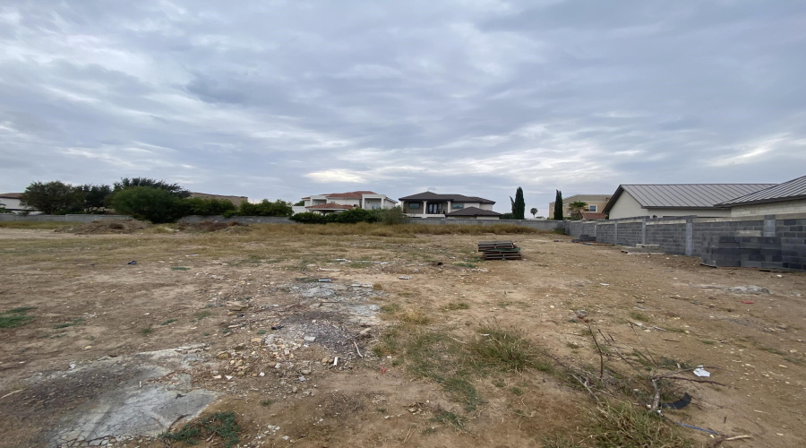 334 Iguazu Falls, LAREDO, Texas 78043, ,Land,For Sale,334 Iguazu Falls,20260148