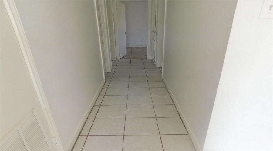 3804 Sunflower Ave, Laredo, Texas 78046, 3 Bedrooms Bedrooms, 5 Rooms Rooms,2 BathroomsBathrooms,Residential,For Rent,3804 Sunflower Ave,20260138