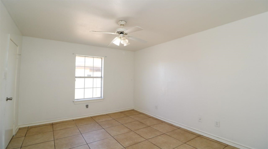 3804 Sunflower Ave, Laredo, Texas 78046, 3 Bedrooms Bedrooms, 5 Rooms Rooms,2 BathroomsBathrooms,Residential,For Rent,3804 Sunflower Ave,20260138