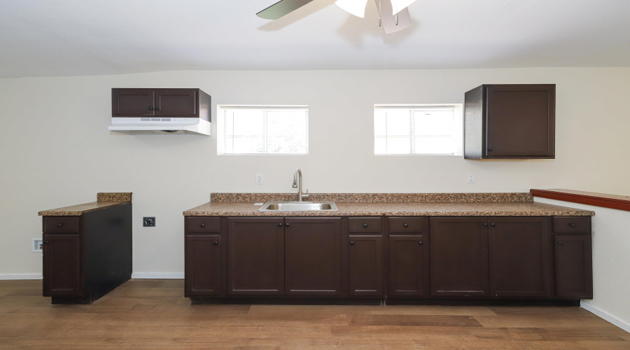 904 E Montgomery St, LARED0, Texas 78040, 4 Bedrooms Bedrooms, 7 Rooms Rooms,2 BathroomsBathrooms,Residential,For Sale,904 E Montgomery St,20260139