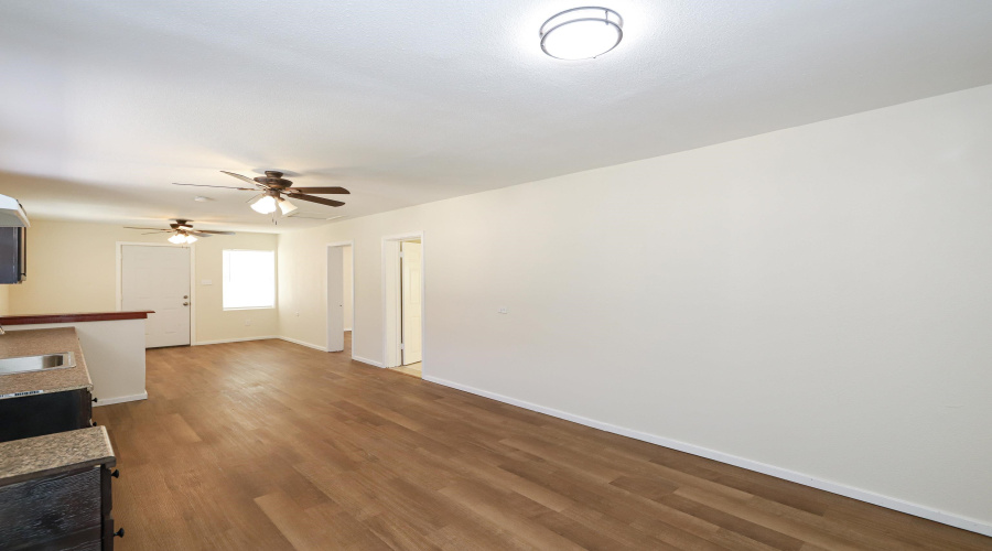 904 E Montgomery St, LARED0, Texas 78040, 4 Bedrooms Bedrooms, 7 Rooms Rooms,2 BathroomsBathrooms,Residential,For Sale,904 E Montgomery St,20260139