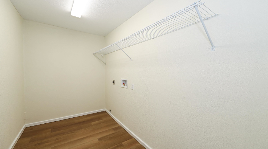 904 E Montgomery St, LARED0, Texas 78040, 4 Bedrooms Bedrooms, 7 Rooms Rooms,2 BathroomsBathrooms,Residential,For Sale,904 E Montgomery St,20260139