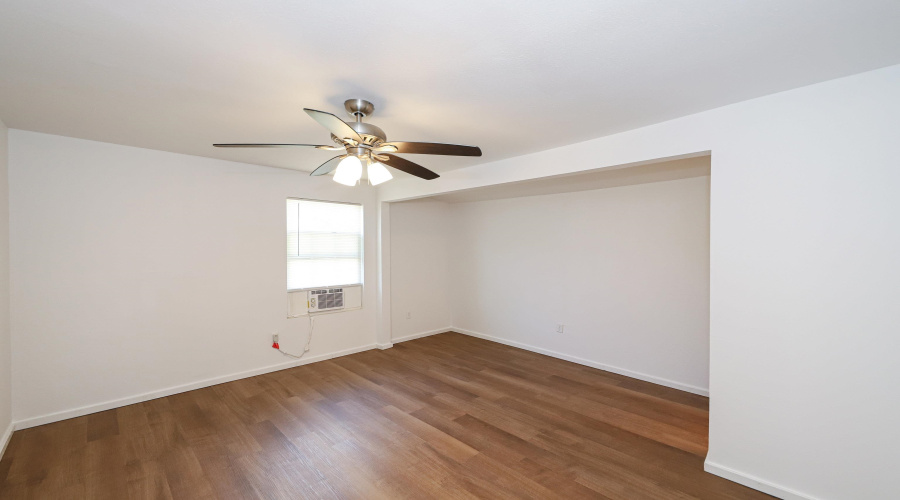 904 E Montgomery St, LARED0, Texas 78040, 4 Bedrooms Bedrooms, 7 Rooms Rooms,2 BathroomsBathrooms,Residential,For Sale,904 E Montgomery St,20260139