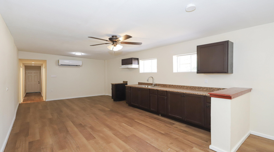 904 E Montgomery St, LARED0, Texas 78040, 4 Bedrooms Bedrooms, 7 Rooms Rooms,2 BathroomsBathrooms,Residential,For Sale,904 E Montgomery St,20260139