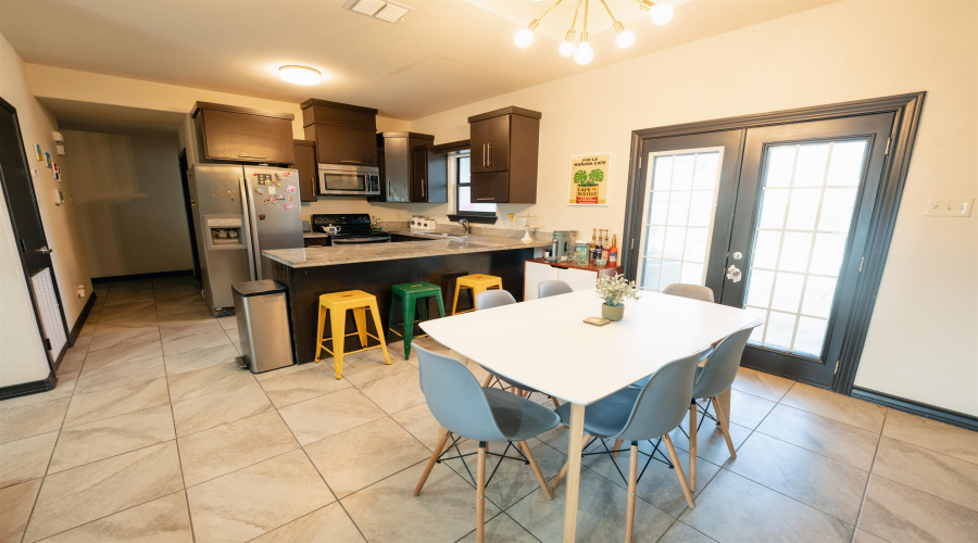 642 Sam Bratton Dr., Laredo, Texas 78046, 3 Bedrooms Bedrooms, 5 Rooms Rooms,2 BathroomsBathrooms,Residential,For Sale,642 Sam Bratton Dr.,20260140