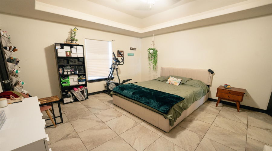 642 Sam Bratton Dr., Laredo, Texas 78046, 3 Bedrooms Bedrooms, 5 Rooms Rooms,2 BathroomsBathrooms,Residential,For Sale,642 Sam Bratton Dr.,20260140