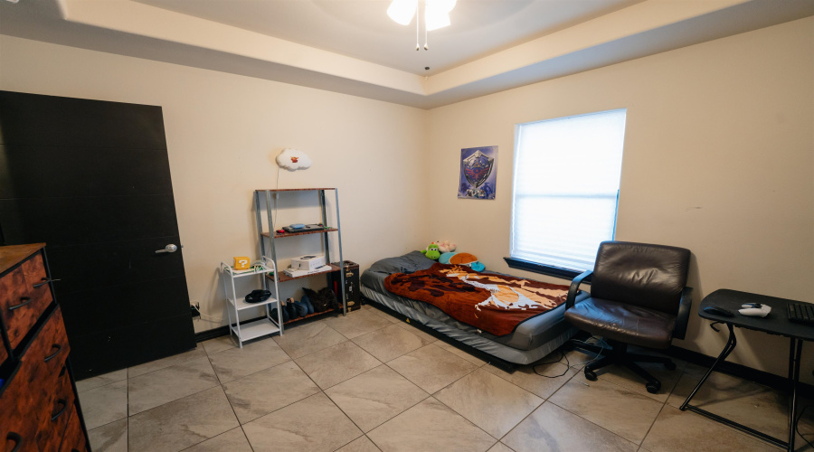 642 Sam Bratton Dr., Laredo, Texas 78046, 3 Bedrooms Bedrooms, 5 Rooms Rooms,2 BathroomsBathrooms,Residential,For Sale,642 Sam Bratton Dr.,20260140