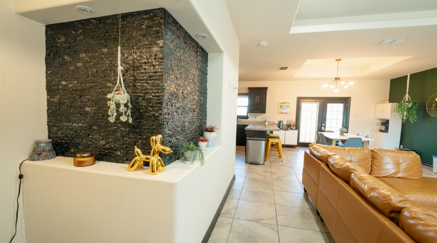 642 Sam Bratton Dr., Laredo, Texas 78046, 3 Bedrooms Bedrooms, 5 Rooms Rooms,2 BathroomsBathrooms,Residential,For Sale,642 Sam Bratton Dr.,20260140