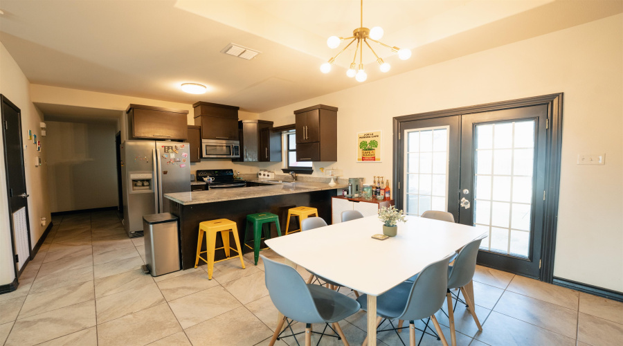 642 Sam Bratton Dr., Laredo, Texas 78046, 3 Bedrooms Bedrooms, 5 Rooms Rooms,2 BathroomsBathrooms,Residential,For Sale,642 Sam Bratton Dr.,20260140