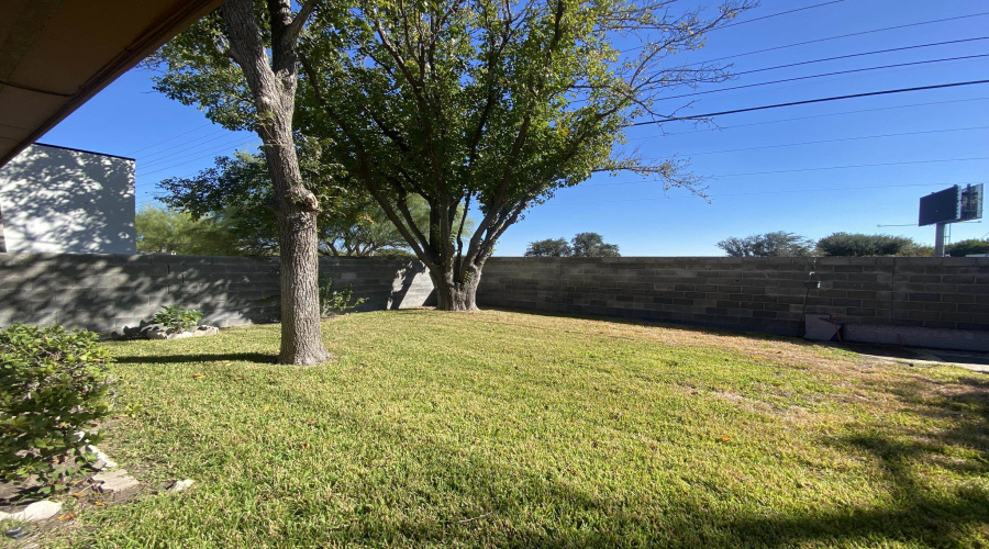 2415 Sutton Ct, LAREDO, Texas 78045, 3 Bedrooms Bedrooms, 5 Rooms Rooms,2 BathroomsBathrooms,Residential,For Sale,2415 Sutton Ct,20260145