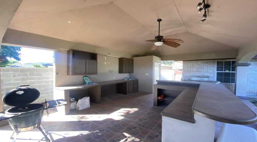 2415 Sutton Ct, LAREDO, Texas 78045, 3 Bedrooms Bedrooms, 5 Rooms Rooms,2 BathroomsBathrooms,Residential,For Sale,2415 Sutton Ct,20260145