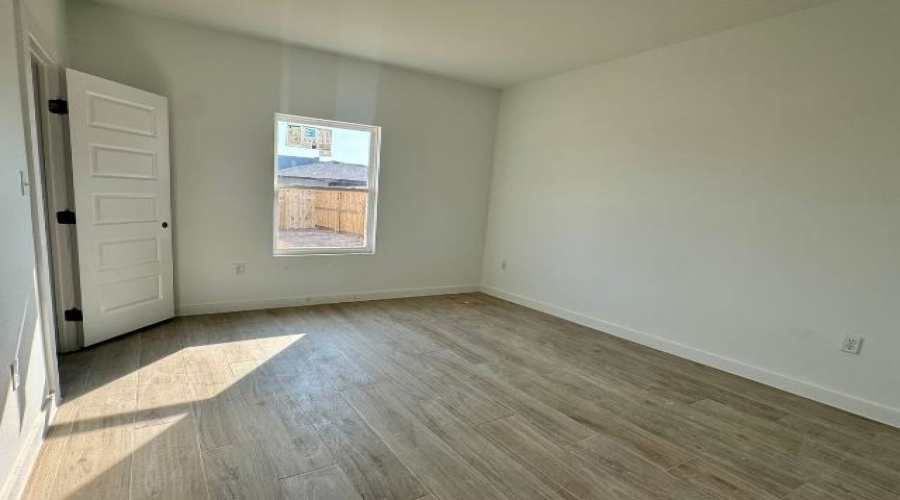 2917 Tiverton Dr, Laredo, Texas 78046, 3 Bedrooms Bedrooms, 5 Rooms Rooms,2 BathroomsBathrooms,Residential,For Sale,2917 Tiverton Dr,20260151