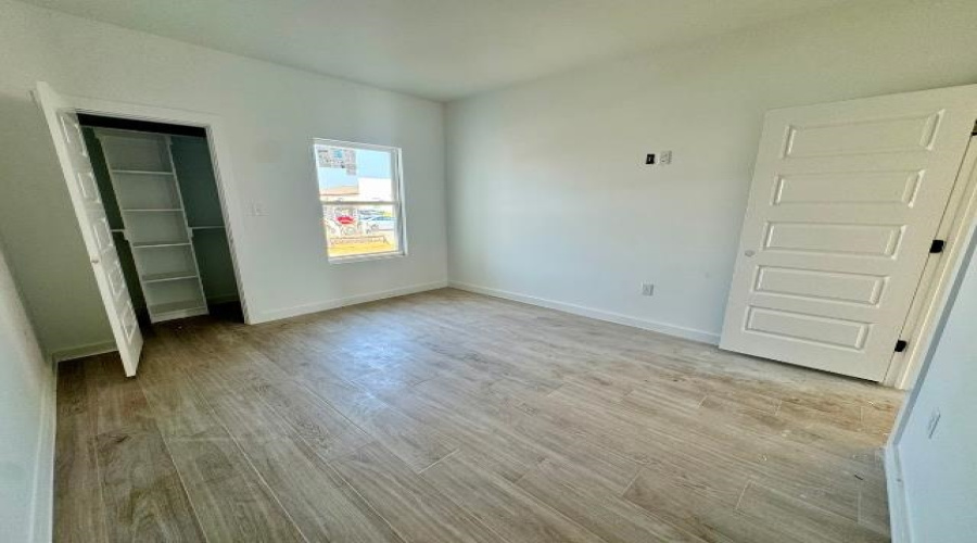 2917 Tiverton Dr, Laredo, Texas 78046, 3 Bedrooms Bedrooms, 5 Rooms Rooms,2 BathroomsBathrooms,Residential,For Sale,2917 Tiverton Dr,20260151