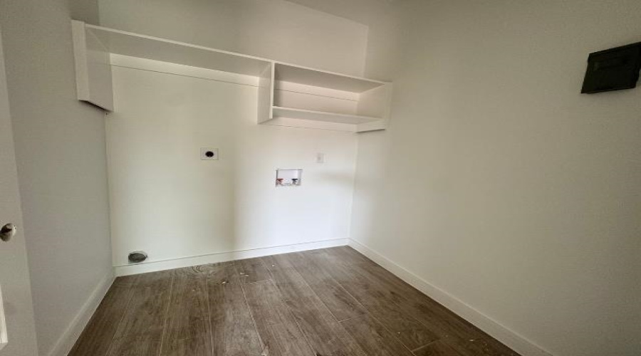 2917 Tiverton Dr, Laredo, Texas 78046, 3 Bedrooms Bedrooms, 5 Rooms Rooms,2 BathroomsBathrooms,Residential,For Sale,2917 Tiverton Dr,20260151