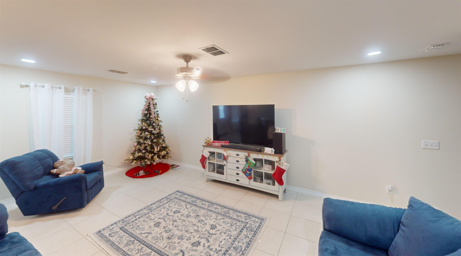 3620 Jorge Sosa, LAREDO, Texas 78046, 3 Bedrooms Bedrooms, 6 Rooms Rooms,2 BathroomsBathrooms,Residential,For Sale,3620 Jorge Sosa,20260152