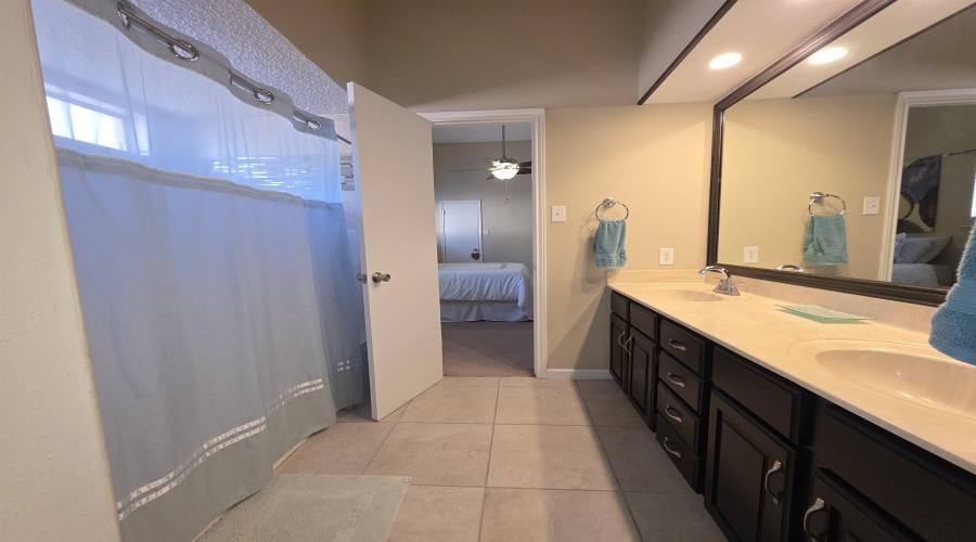 7738 Chambers Rd., San Antonio, Texas 78229, 2 Bedrooms Bedrooms, 4 Rooms Rooms,2 BathroomsBathrooms,Residential,For Rent,7738 Chambers Rd.,20260156