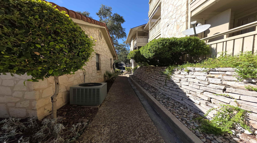 7738 Chambers Rd., San Antonio, Texas 78229, 2 Bedrooms Bedrooms, 4 Rooms Rooms,2 BathroomsBathrooms,Residential,For Rent,7738 Chambers Rd.,20260156