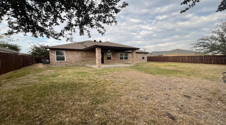 4717 Rocky Ledge Lp, Laredo, Texas 78041, 3 Bedrooms Bedrooms, 6 Rooms Rooms,2 BathroomsBathrooms,Residential,For Rent,4717 Rocky Ledge Lp,20260159