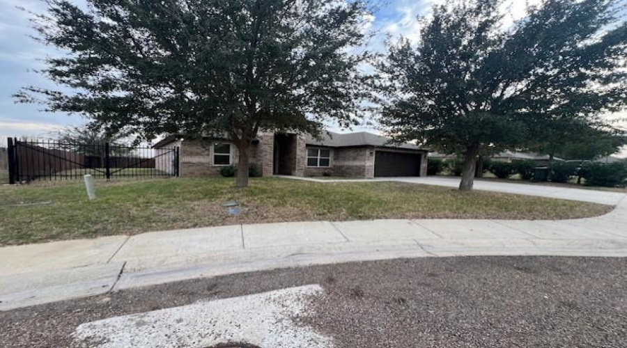 4717 Rocky Ledge Lp, Laredo, Texas 78041, 3 Bedrooms Bedrooms, 6 Rooms Rooms,2 BathroomsBathrooms,Residential,For Rent,4717 Rocky Ledge Lp,20260159