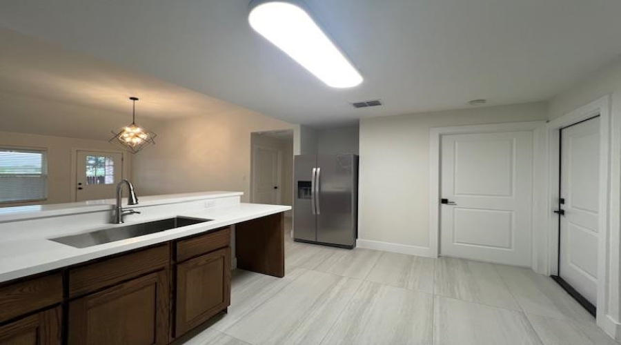 4717 Rocky Ledge Lp, Laredo, Texas 78041, 3 Bedrooms Bedrooms, 6 Rooms Rooms,2 BathroomsBathrooms,Residential,For Rent,4717 Rocky Ledge Lp,20260159