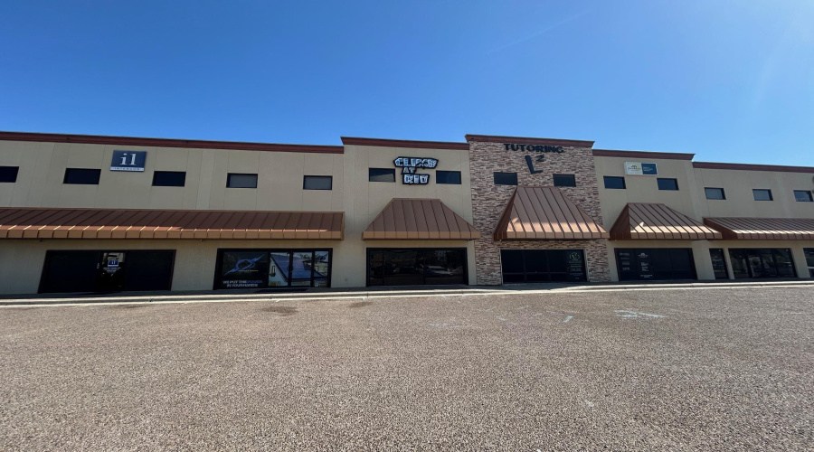 8218 Casa Verde Rd, Laredo, Texas 78041, 1 Room Rooms,3 BathroomsBathrooms,Commercial retail/office,For Sale,8218 Casa Verde Rd,20252054