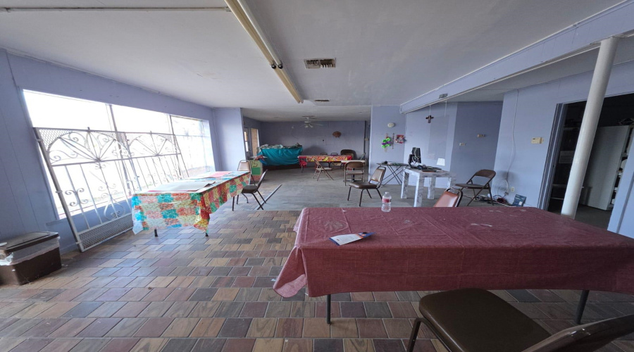 1855 Rigsby Ave., San Antonio, Texas 78210, ,2 BathroomsBathrooms,Commercial retail/office,For Rent,1855 Rigsby Ave.,20260157