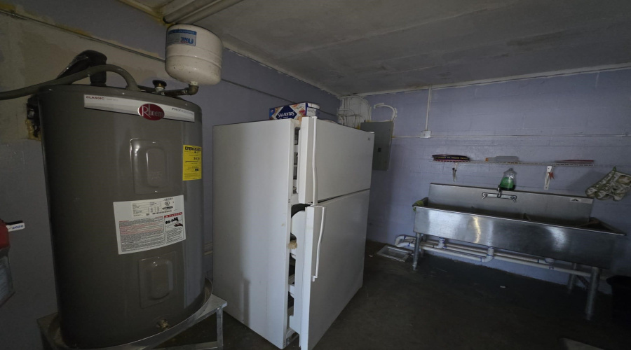 1855 Rigsby Ave., San Antonio, Texas 78210, ,2 BathroomsBathrooms,Commercial retail/office,For Rent,1855 Rigsby Ave.,20260157