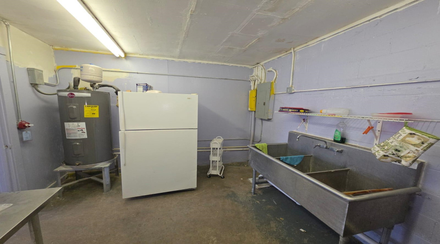 1855 Rigsby Ave., San Antonio, Texas 78210, ,2 BathroomsBathrooms,Commercial retail/office,For Rent,1855 Rigsby Ave.,20260157