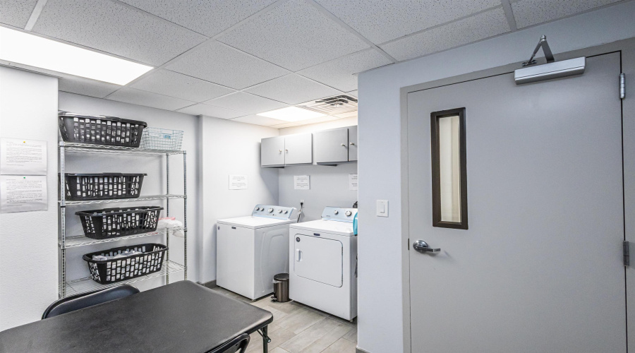 900 Hillside Rd, LAREDO, Texas 78041, 21 Rooms Rooms,2 BathroomsBathrooms,Commercial retail/office,For Rent,900 Hillside Rd,20260158