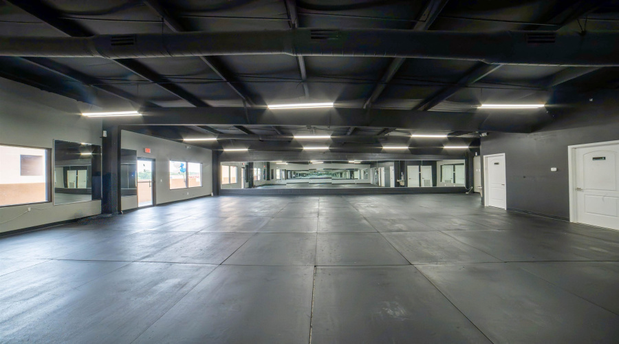 416 Shiloh Dr, Laredo, Texas 78045, 1 Room Rooms,1 BathroomBathrooms,Commercial retail/office,For Sale,416 Shiloh Dr,20260163