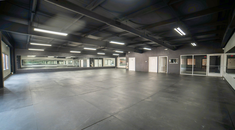 416 Shiloh Dr, Laredo, Texas 78045, 1 Room Rooms,1 BathroomBathrooms,Commercial retail/office,For Sale,416 Shiloh Dr,20260164