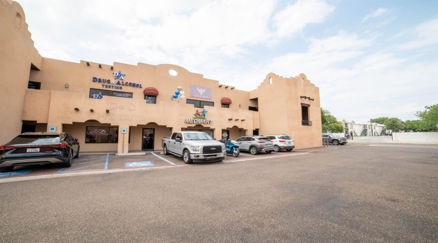 416 Shiloh Dr, Laredo, Texas 78045, 1 Room Rooms,1 BathroomBathrooms,Commercial retail/office,For Sale,416 Shiloh Dr,20260164