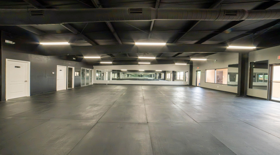 416 Shiloh Dr, Laredo, Texas 78045, 1 Room Rooms,1 BathroomBathrooms,Commercial retail/office,For Sale,416 Shiloh Dr,20260164