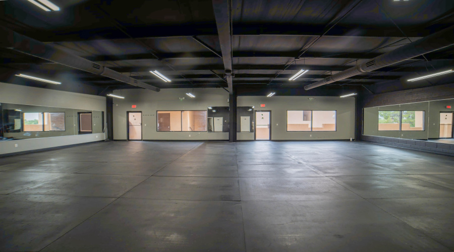 416 Shiloh Dr, Laredo, Texas 78045, 1 Room Rooms,1 BathroomBathrooms,Commercial retail/office,For Sale,416 Shiloh Dr,20260164