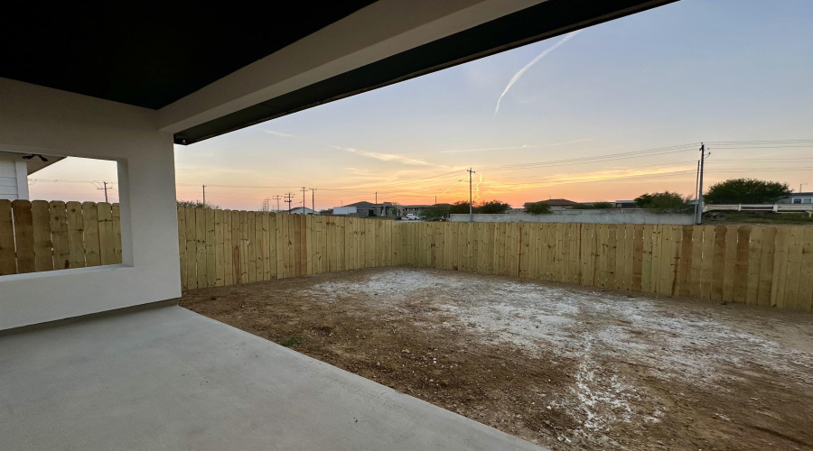 5316 Aceituno Dr., Laredo, Texas 78046, 3 Bedrooms Bedrooms, 5 Rooms Rooms,2 BathroomsBathrooms,Residential,For Sale,5316 Aceituno Dr.,20260161