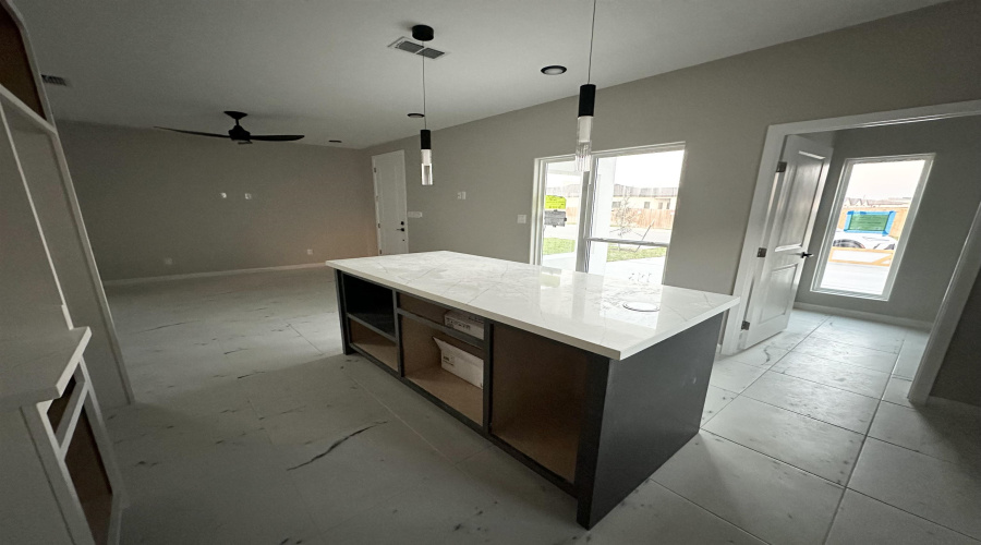 5316 Aceituno Dr., Laredo, Texas 78046, 3 Bedrooms Bedrooms, 5 Rooms Rooms,2 BathroomsBathrooms,Residential,For Sale,5316 Aceituno Dr.,20260161