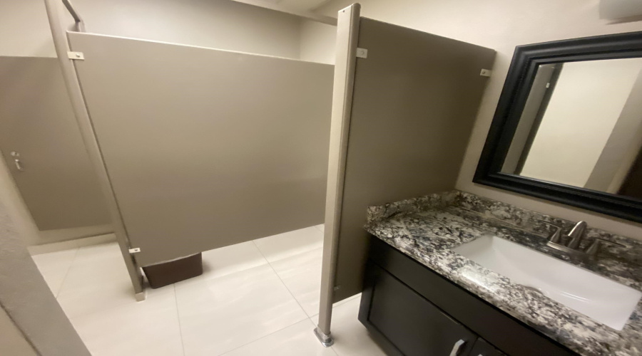 9330 San Mateo Dr, LAREDO, Texas 78045, 1 Bedroom Bedrooms, 21 Rooms Rooms,3 BathroomsBathrooms,Commercial/industrial,For Sale,9330 San Mateo Dr,20260175