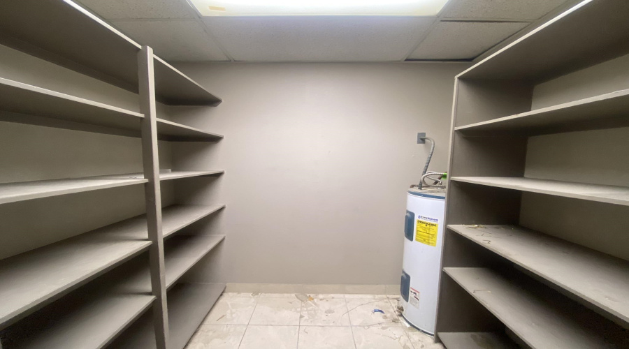 9330 San Mateo Dr, LAREDO, Texas 78045, 1 Bedroom Bedrooms, 21 Rooms Rooms,3 BathroomsBathrooms,Commercial/industrial,For Sale,9330 San Mateo Dr,20260175