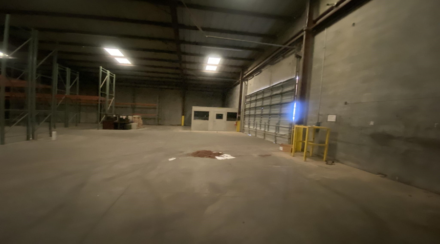 9330 San Mateo Dr, LAREDO, Texas 78045, 1 Bedroom Bedrooms, 21 Rooms Rooms,3 BathroomsBathrooms,Commercial/industrial,For Sale,9330 San Mateo Dr,20260175