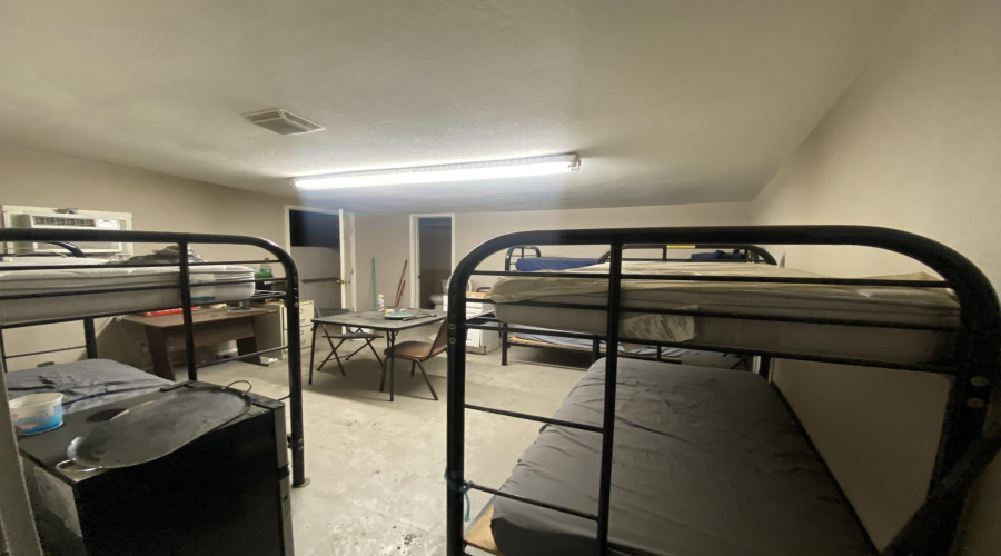 9330 San Mateo Dr, LAREDO, Texas 78045, 1 Bedroom Bedrooms, 21 Rooms Rooms,3 BathroomsBathrooms,Commercial/industrial,For Sale,9330 San Mateo Dr,20260175