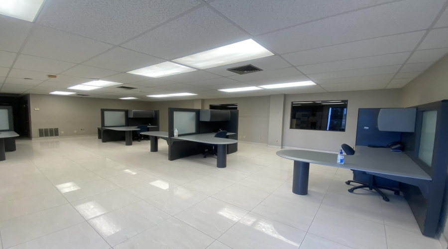 9330 San Mateo Dr, LAREDO, Texas 78045, 1 Bedroom Bedrooms, 21 Rooms Rooms,3 BathroomsBathrooms,Commercial/industrial,For Sale,9330 San Mateo Dr,20260175